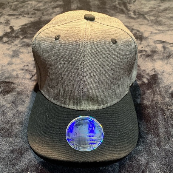 💛 Grey/Black Unisex Snapback Ballcap - Picture 13 of 16